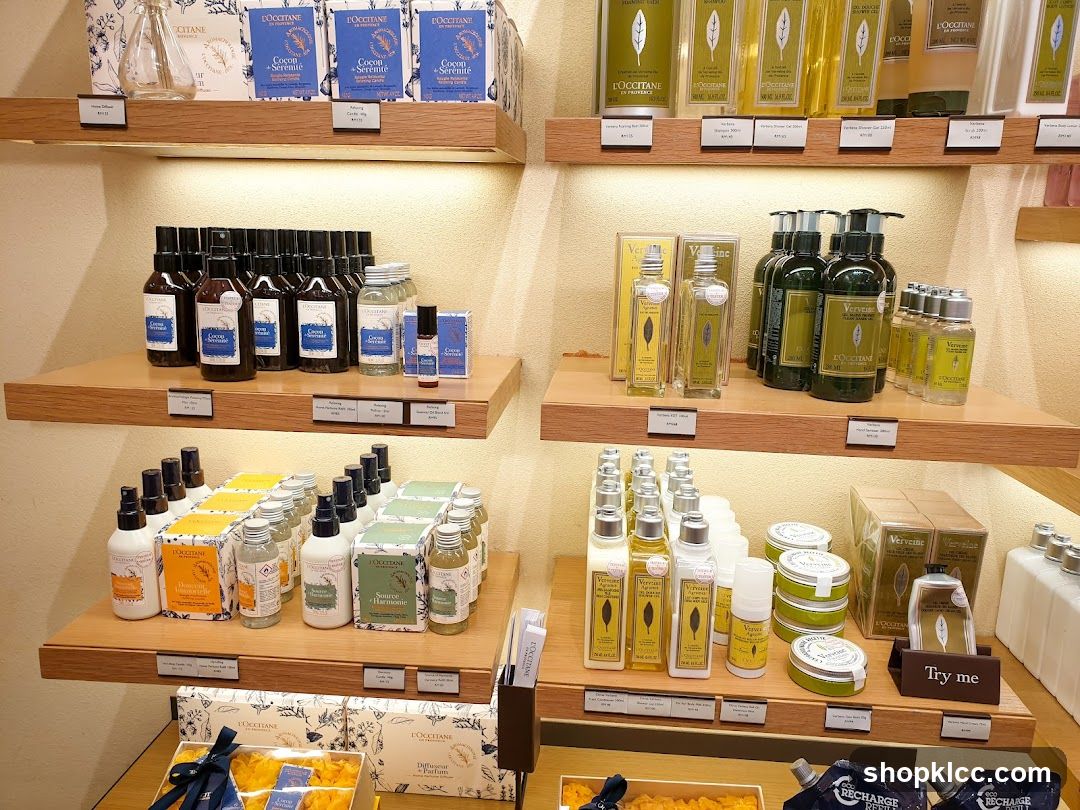 L'Occitane Store Display