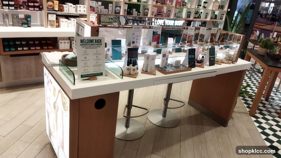 Cosmetics Display
