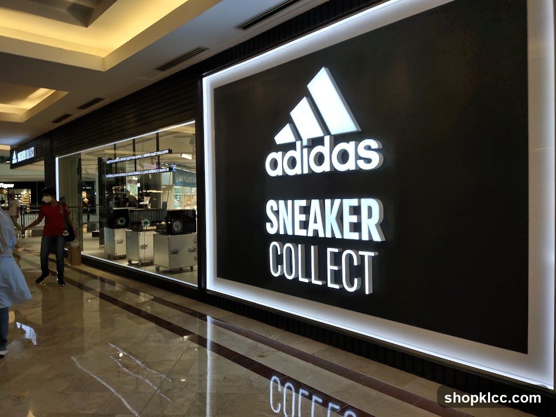 Adidas Sneaker Collect Storefront