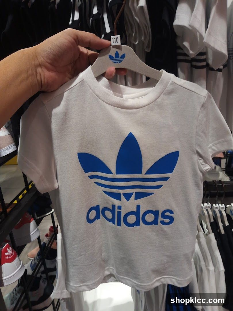 Adidas T-shirt