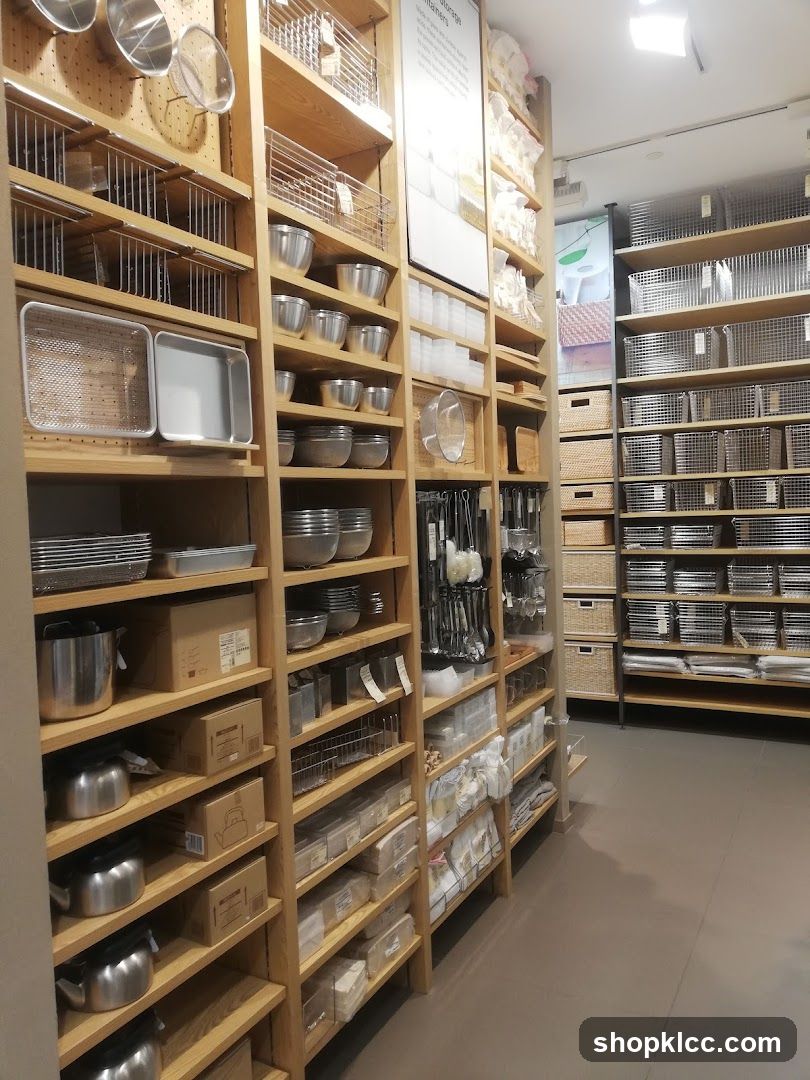 Kitchenware and Storage Items