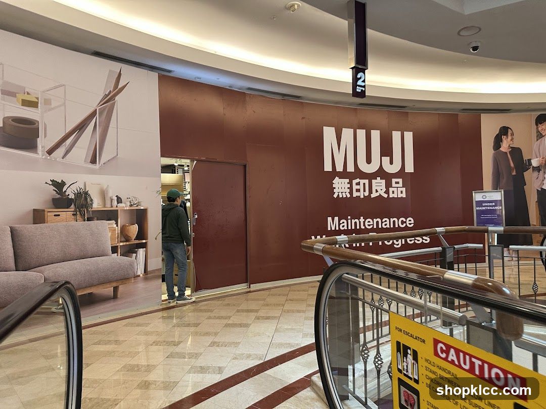MUJI Store Under Maintenance