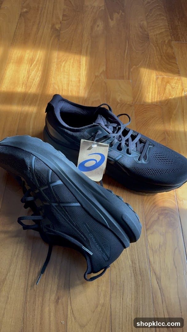 Black Asics Running Shoes