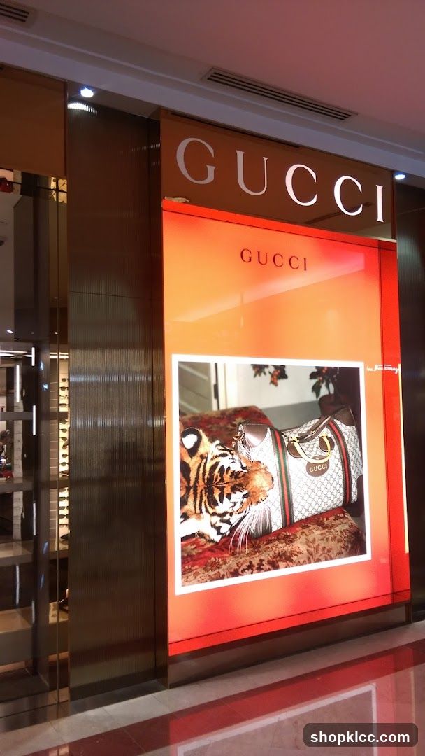 Gucci Store Display