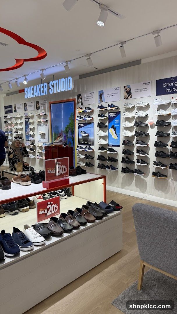 Sneaker Studio Interior