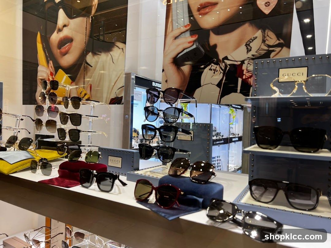 Eyewear Display