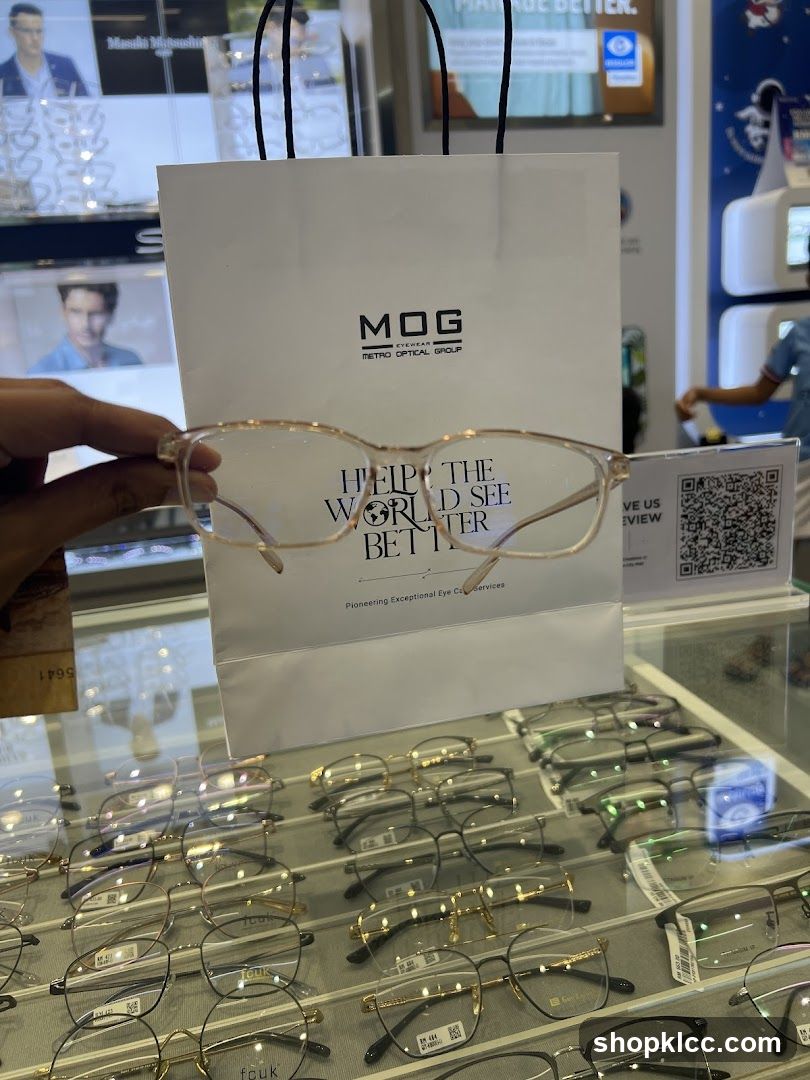 Eyeglasses Display