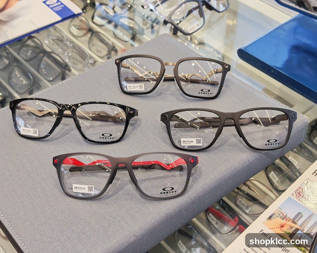 Eyeglasses Display