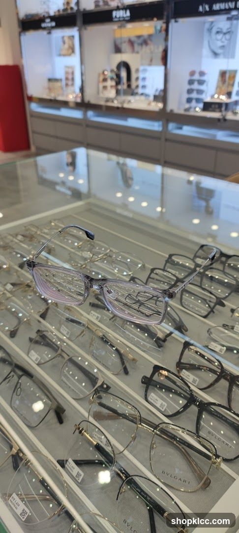 Eyeglasses Display