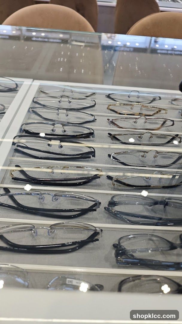Eyeglasses Display