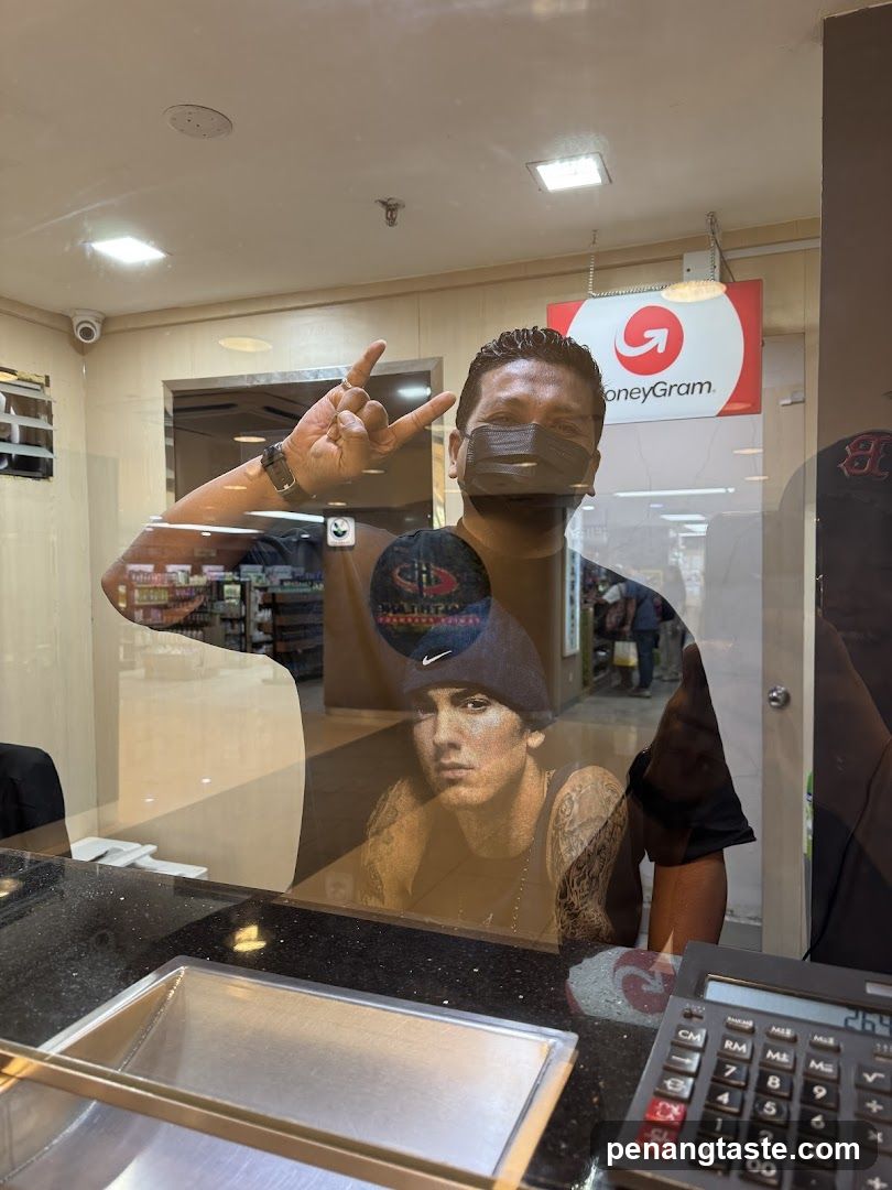 MoneyGram Service Counter