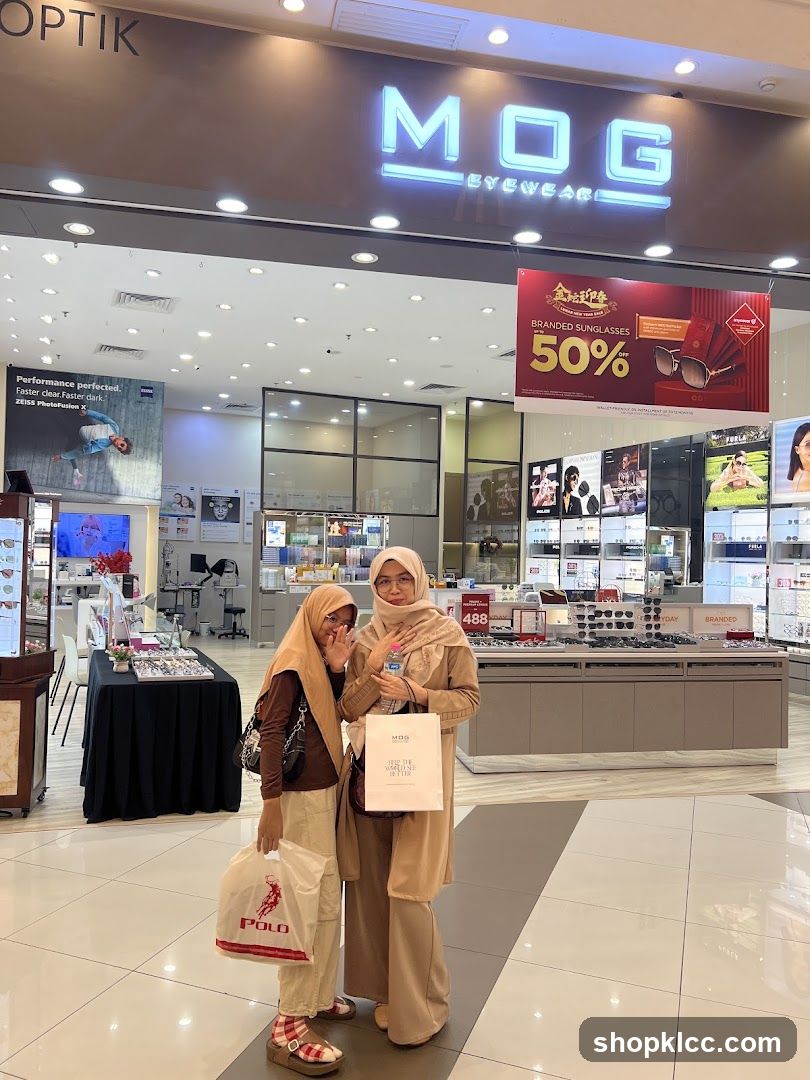 MOG Eyewear Store