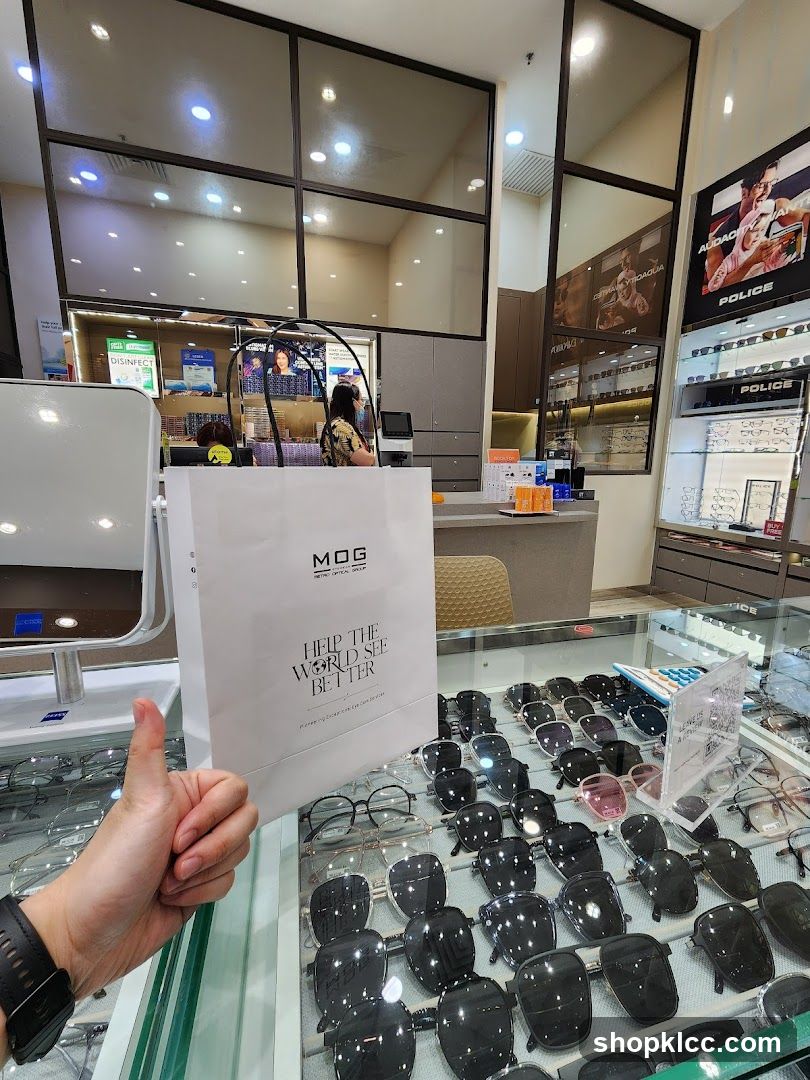 Eyewear Store Display