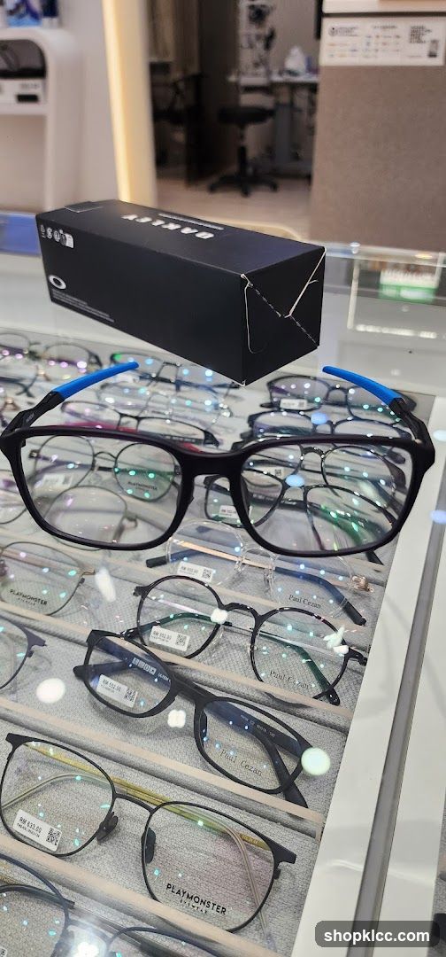 Eyeglasses Display