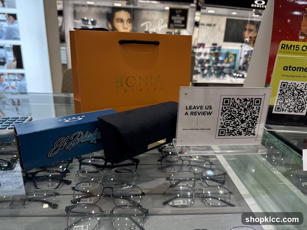 Eyewear Display