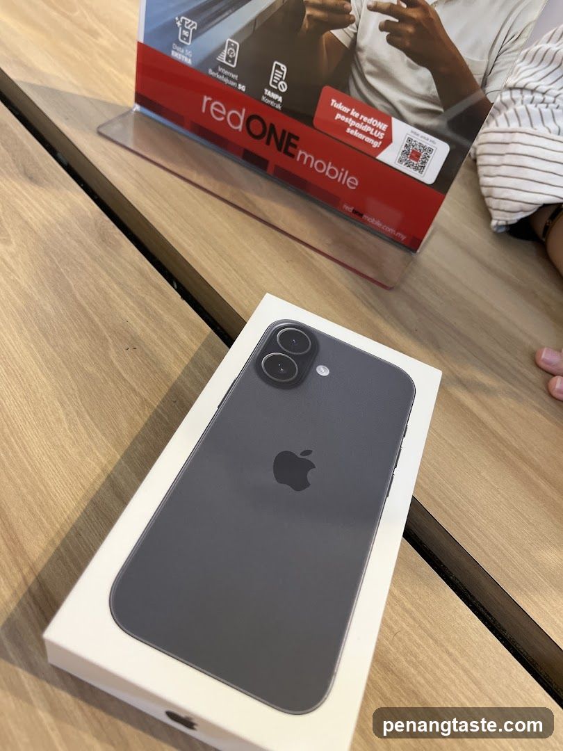 iPhone box and redONE mobile display