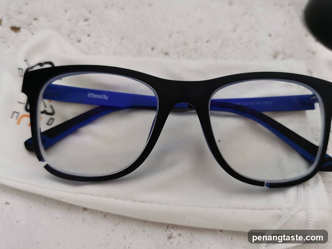 Eyeglasses with blue accents