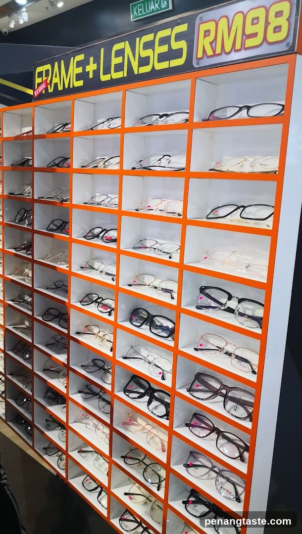 Eyeglasses Display