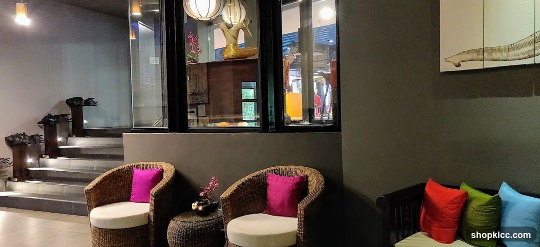 Lobby Seating Area