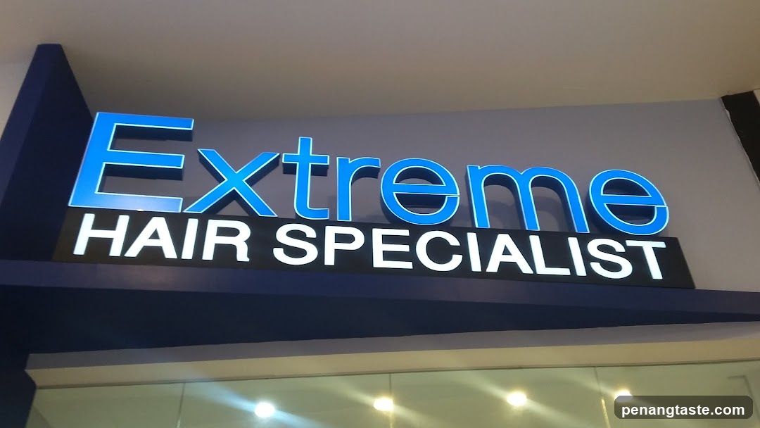Extreme Hair Specialist Sign