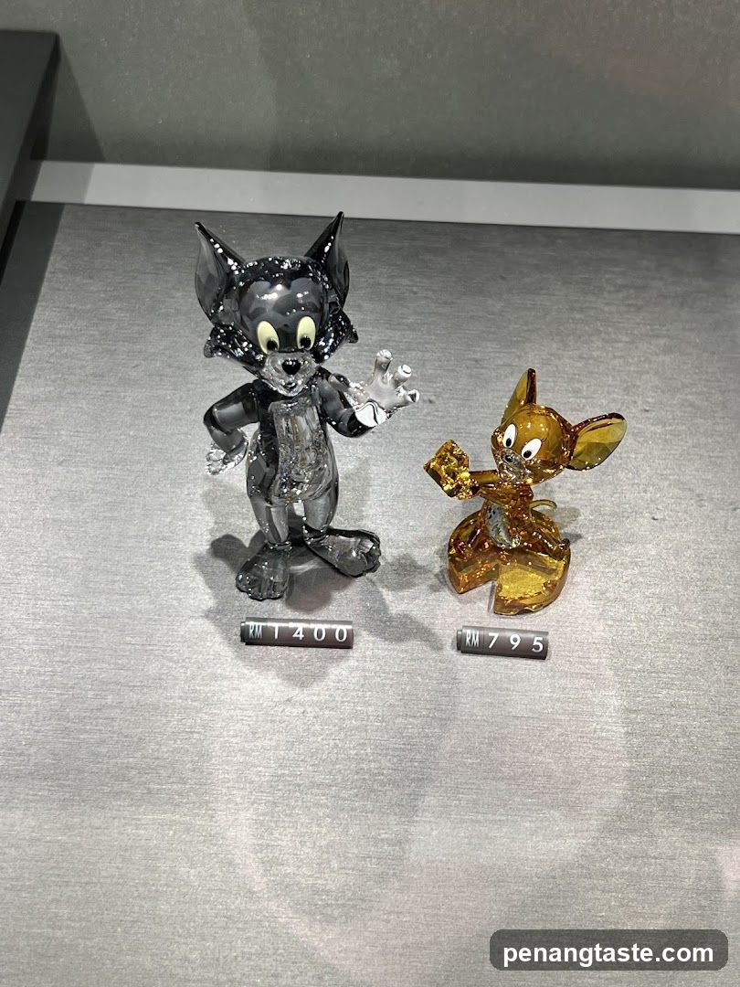 Tom and Jerry Figurines