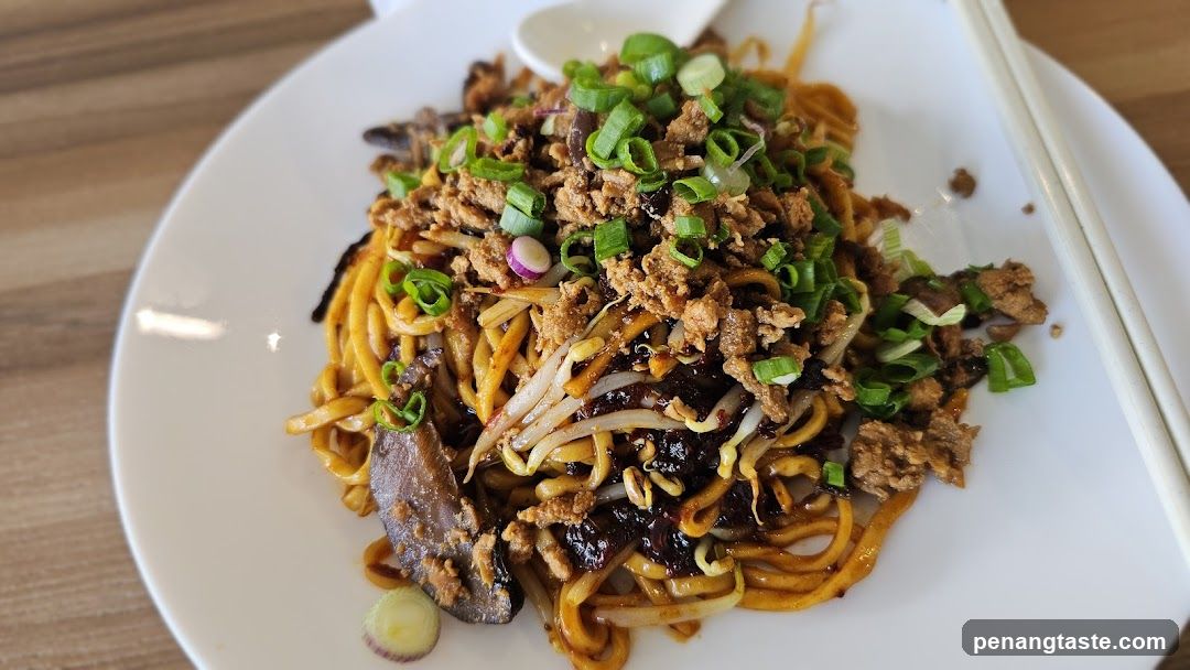 Noodles with Toppings