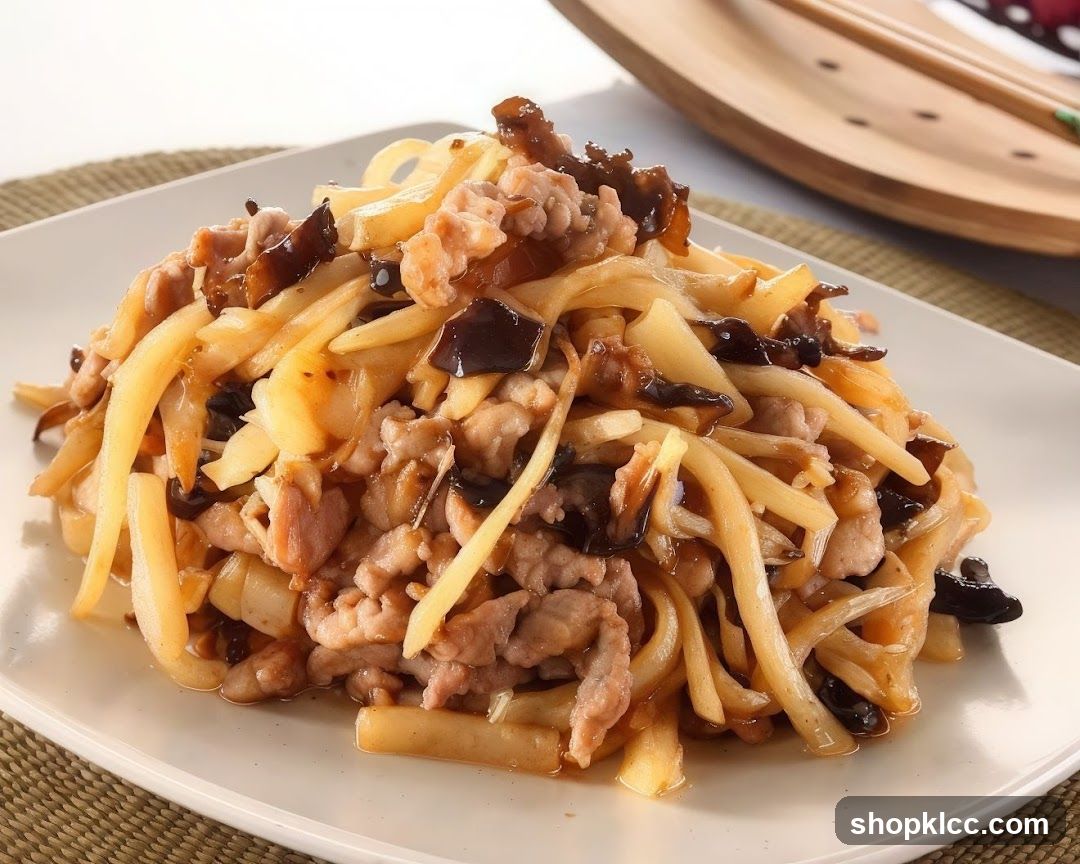 Stir-fried dish with pork and bamboo shoots
