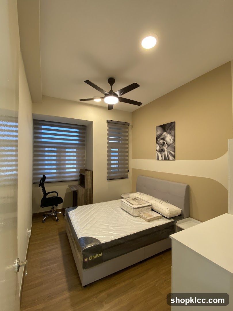 Bedroom with Bed and Desk
