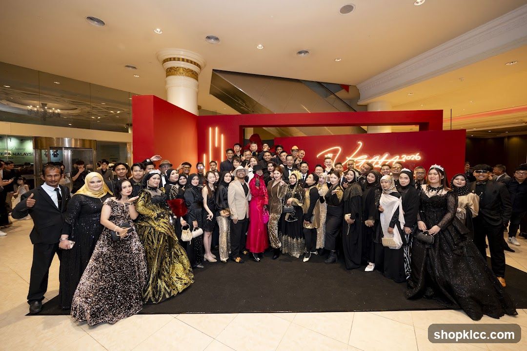 Group Photo at an Event