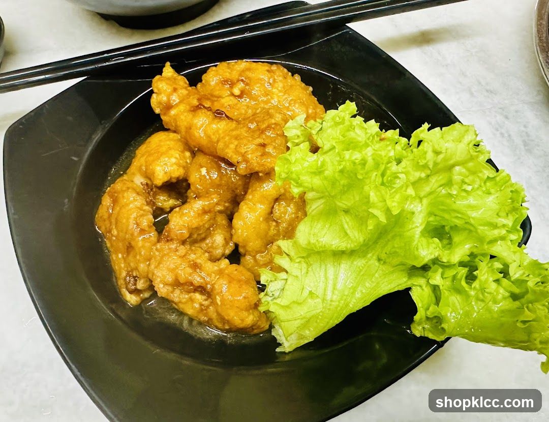 Fried Chicken with Lettuce
