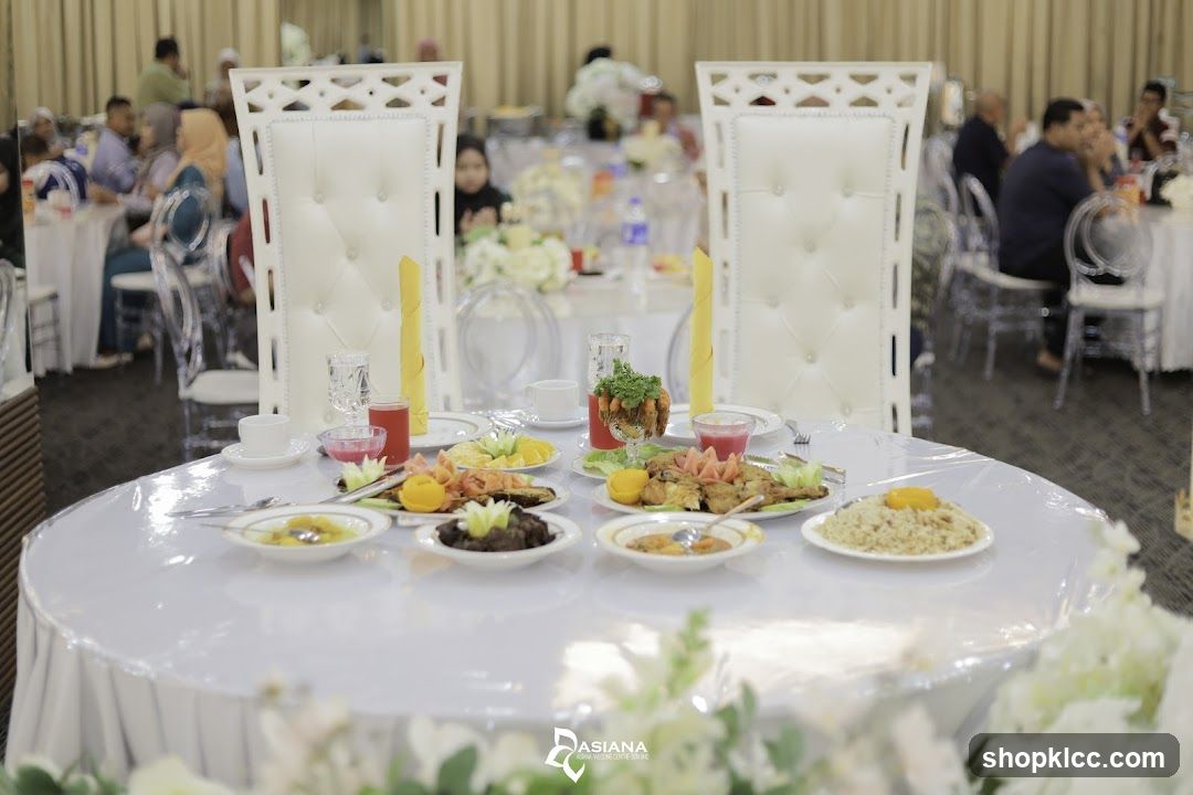 Wedding Reception Table Setting
