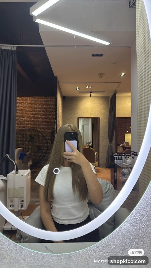 Salon Interior