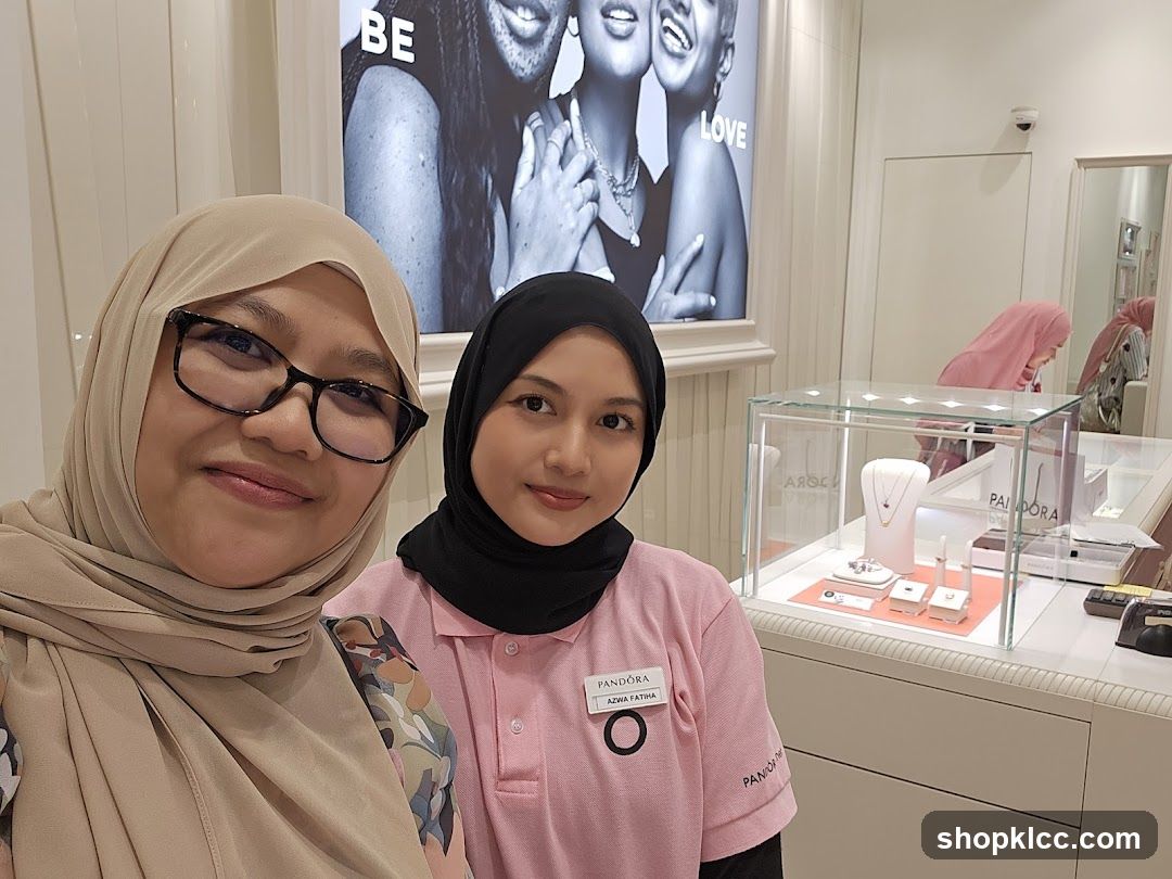 Pandora Store Interior