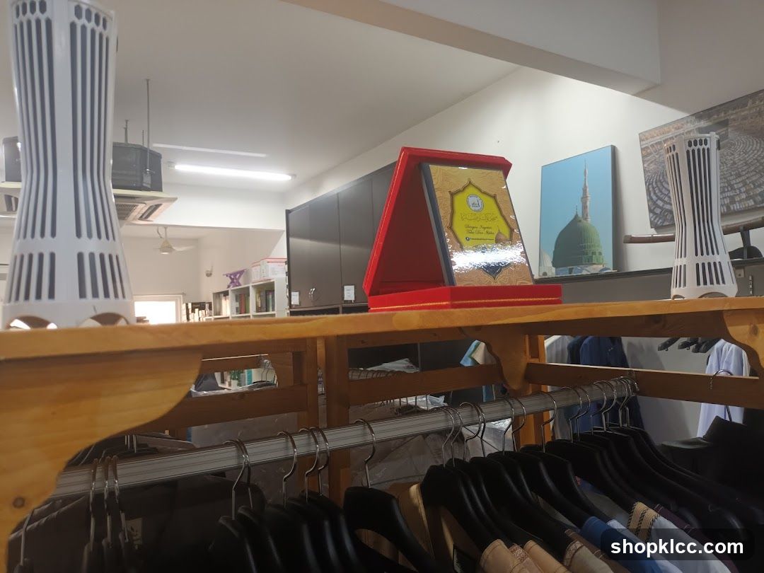 Interior Clothing Store Display