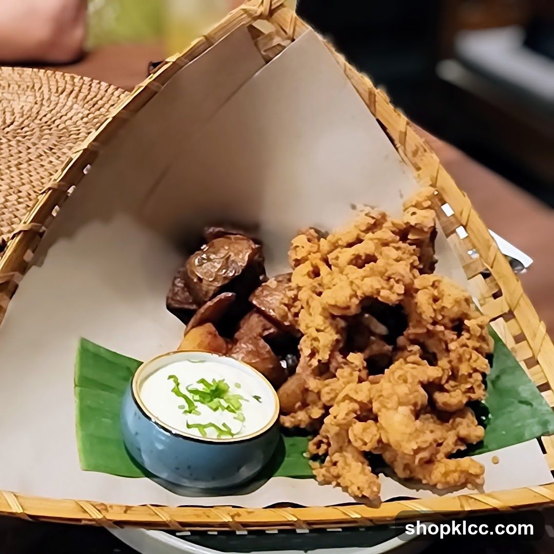 Fried Calamari with Potatoes and Dip