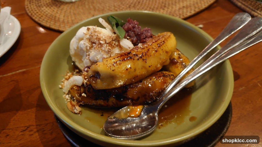 Caramelized Bananas with Ice Cream