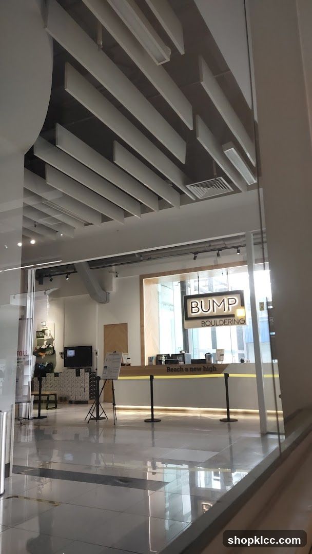 Bump Bouldering Interior View