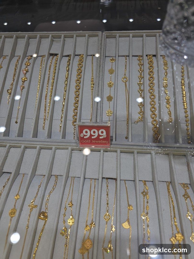 Gold Jewellery Display