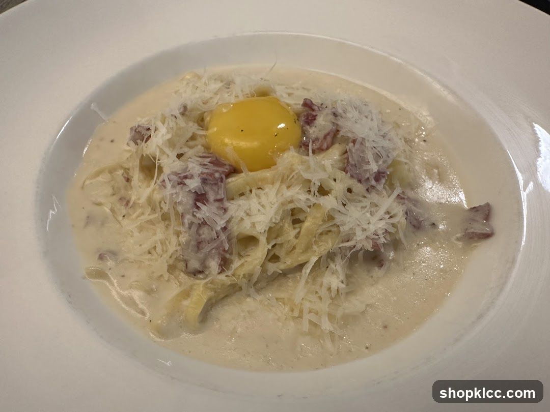 Pasta with Cream Sauce and Egg Yolk