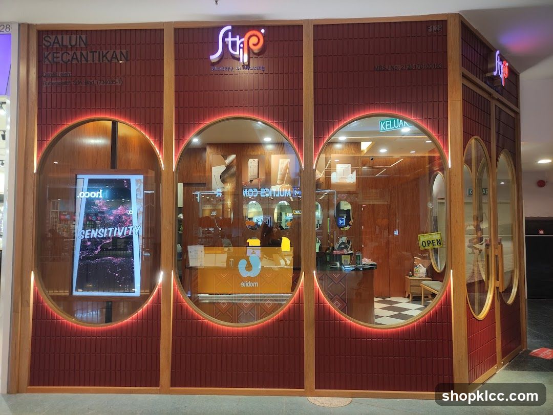 Strip Sunway Pyramid