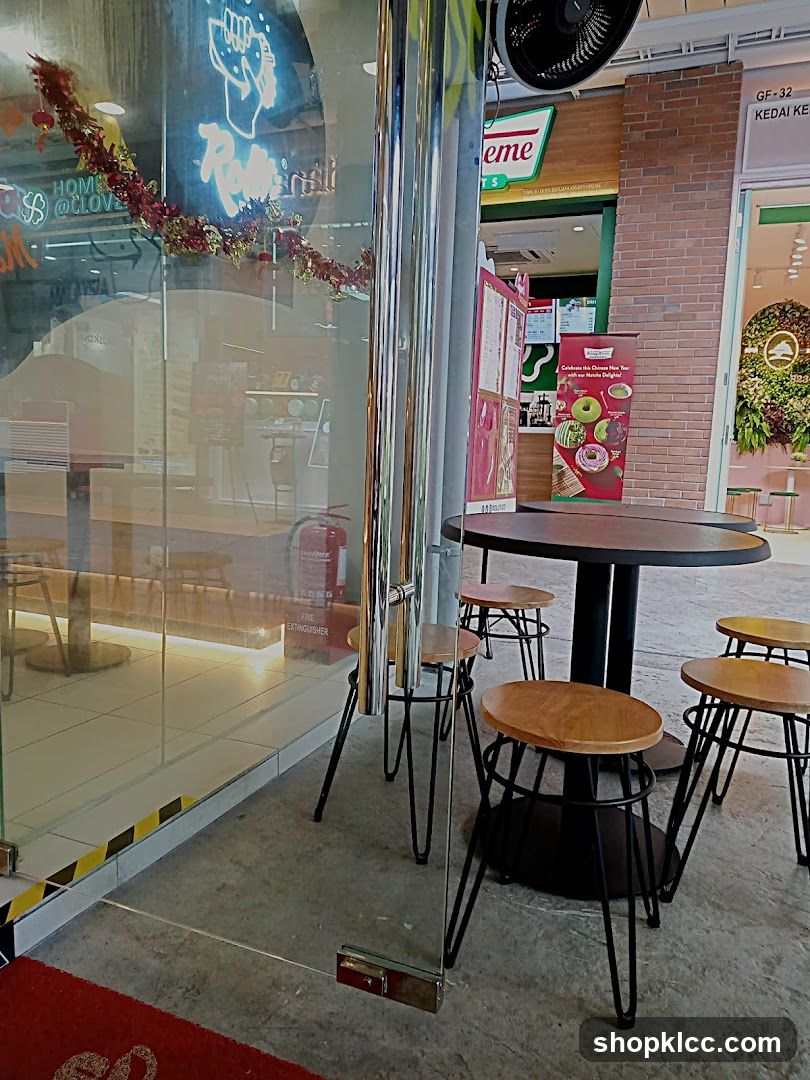 Doughnut Shop Exterior