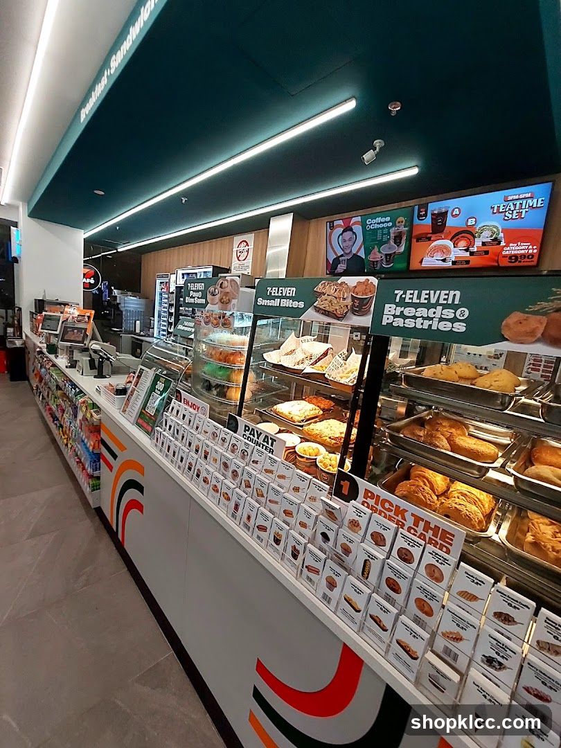 7-Eleven Interior