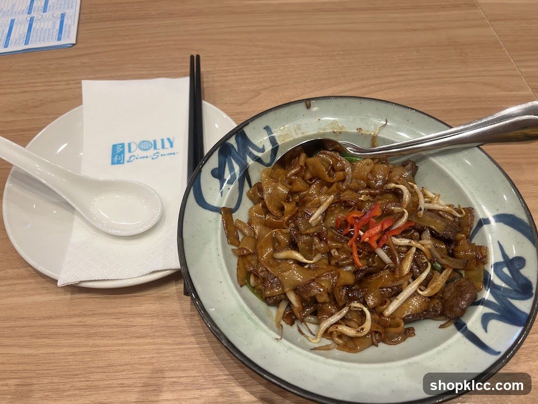 Noodles with Beef and Bean Sprouts