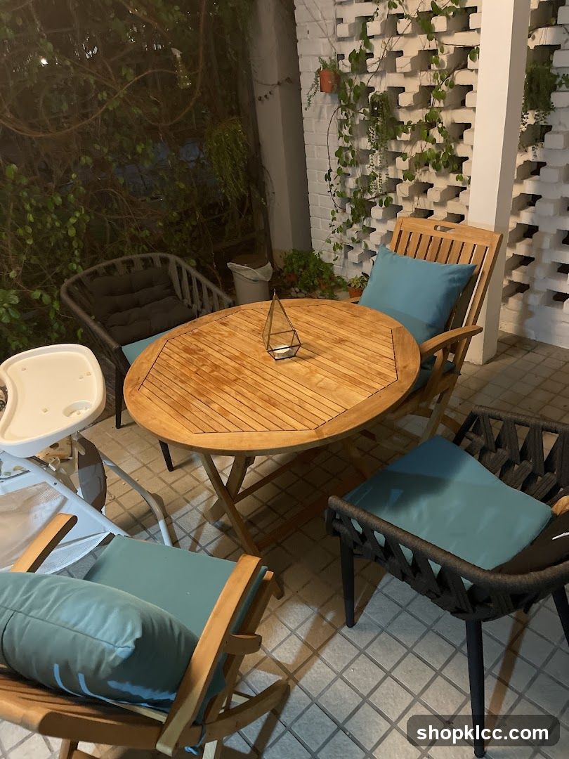 Outdoor Seating Area