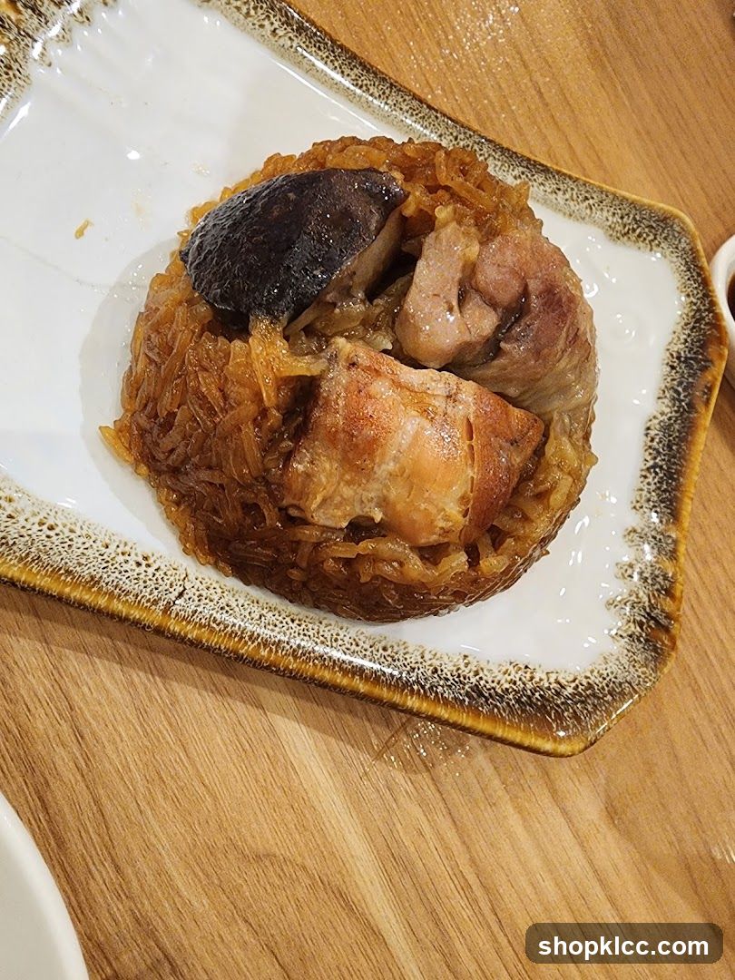 Steamed Sticky Rice with Mushroom and Pork