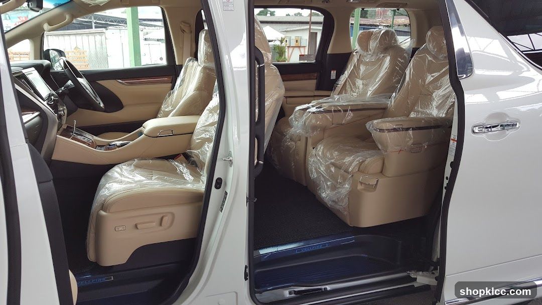 Luxury Van Interior Display