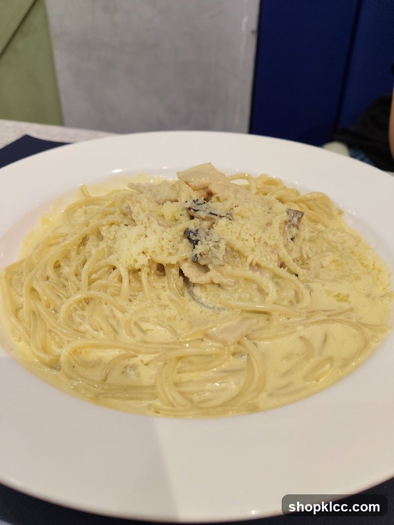 Creamy Spaghetti with Grated Cheese