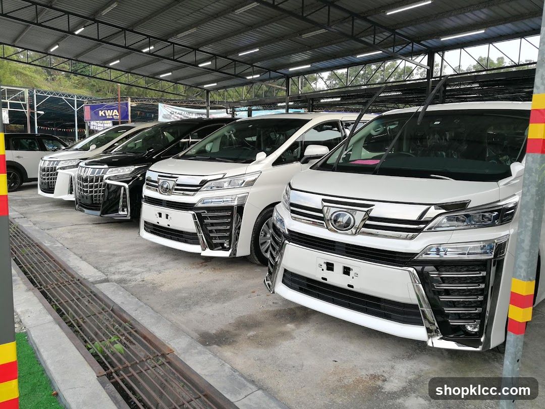 Toyota Alphard/Vellfire lineup display