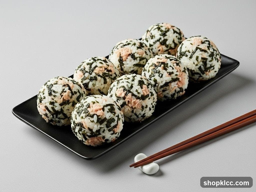 Onigiri with Tuna and Seaweed