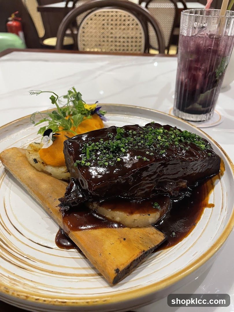 Braised Short Ribs with Mashed Potatoes and Drink